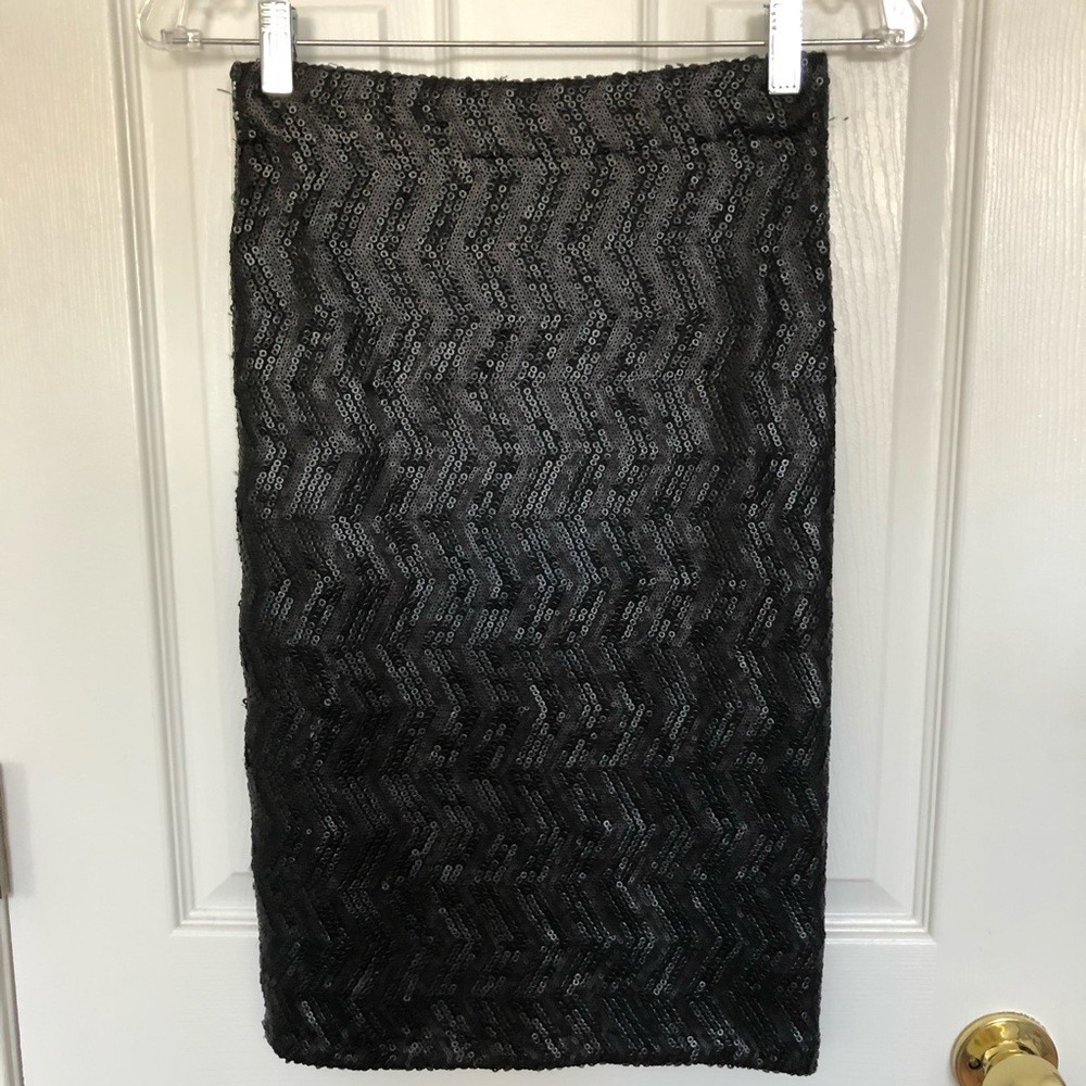 3/$25 Forever 21 Black Sequin Stretch Pencil Skirt